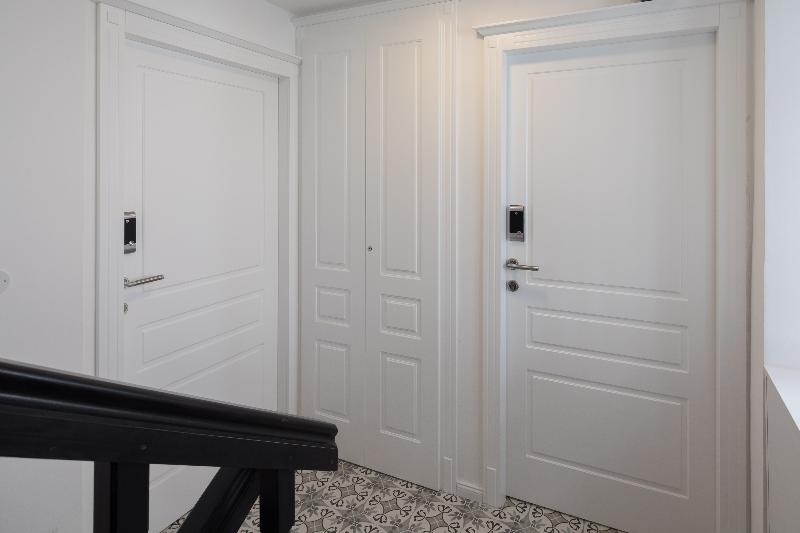 Le Premier Luxury Rooms - Lobi