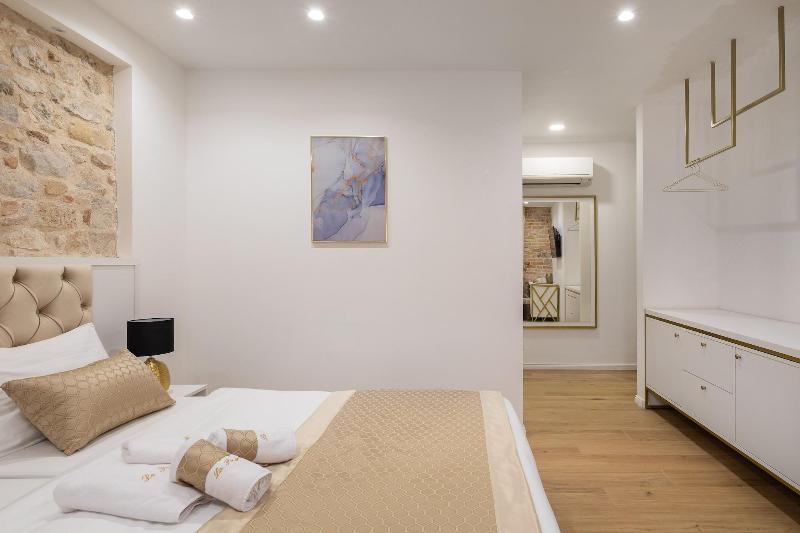 Le Premier Luxury Rooms - Oda