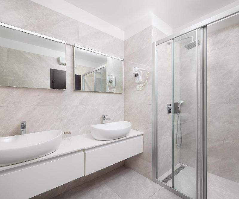Le Premier Luxury Rooms - Oda