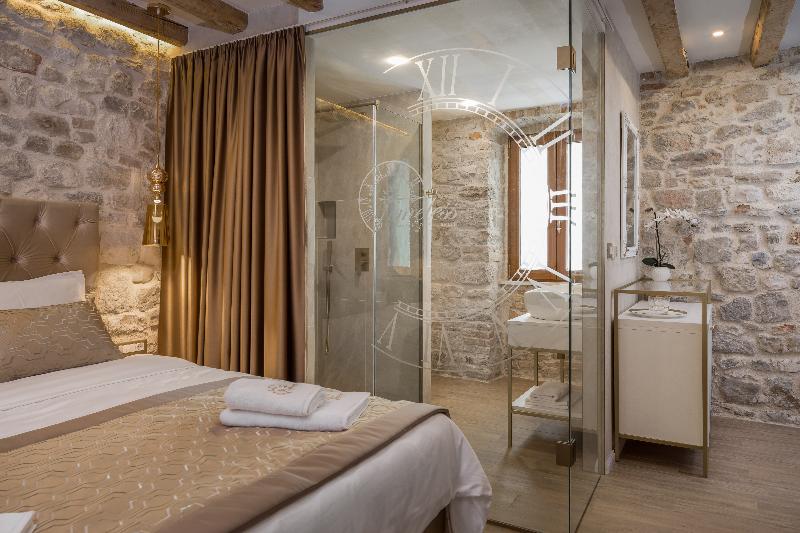Le Premier Luxury Rooms - Oda