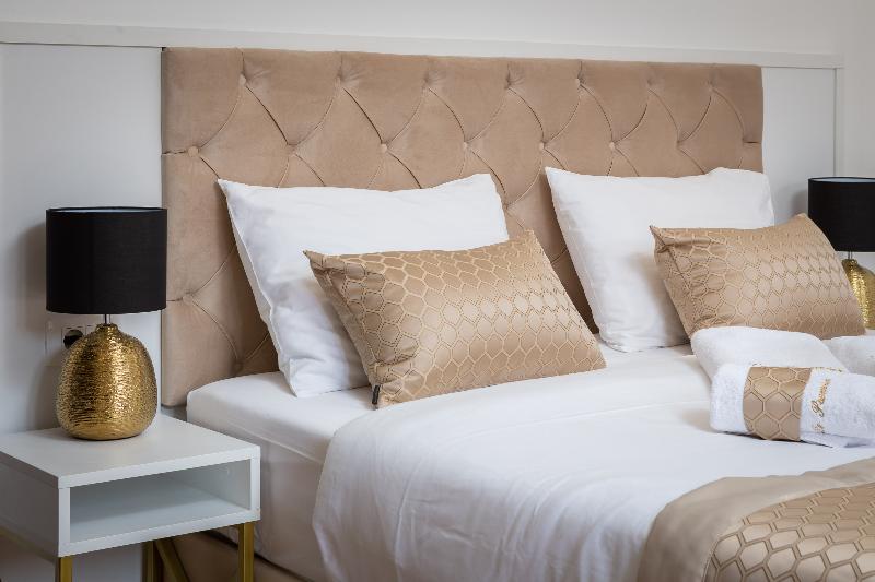 Le Premier Luxury Rooms - Oda
