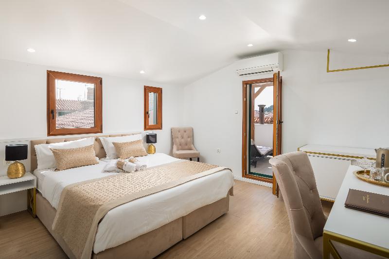 Le Premier Luxury Rooms - Oda
