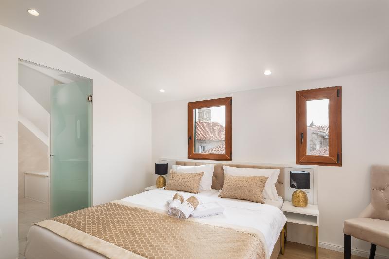 Le Premier Luxury Rooms - Oda