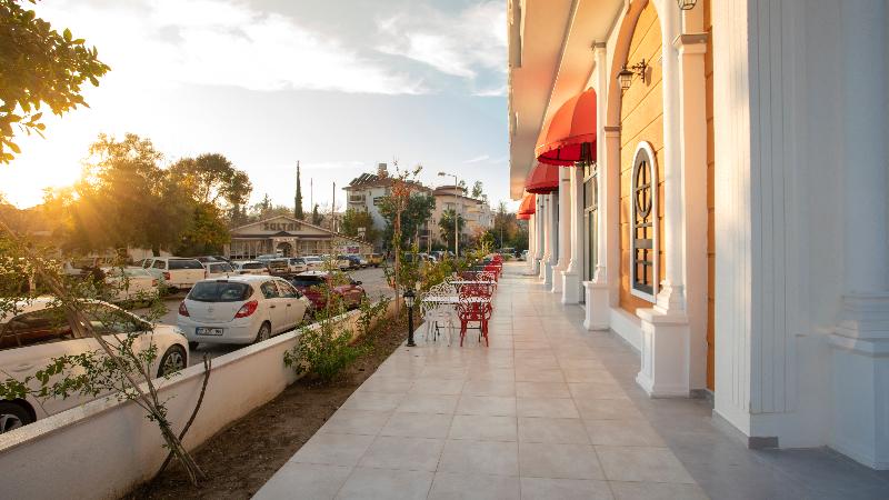 The Sansa Hotel & Spa - Genel