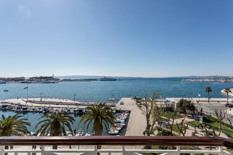 Seaview Luxury Retreat - Genel