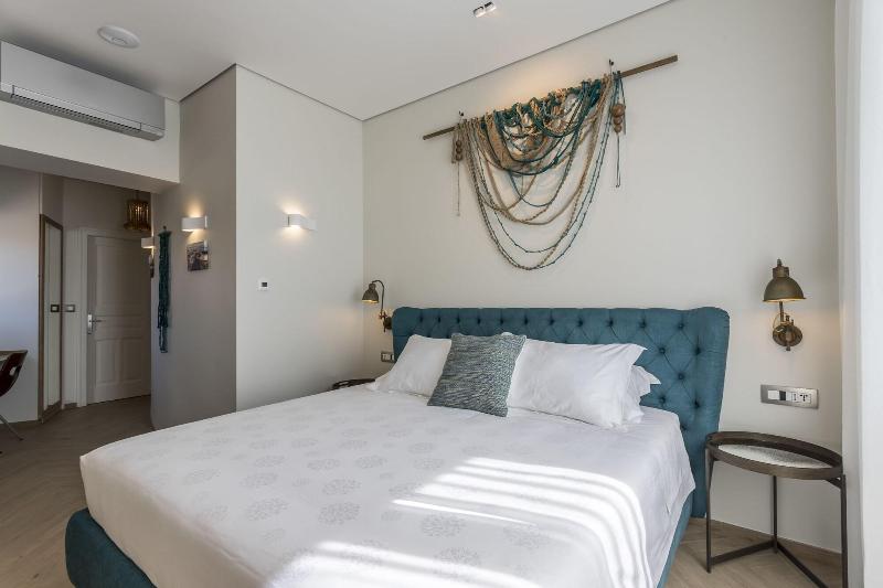 Seaview Luxury Retreat - Oda