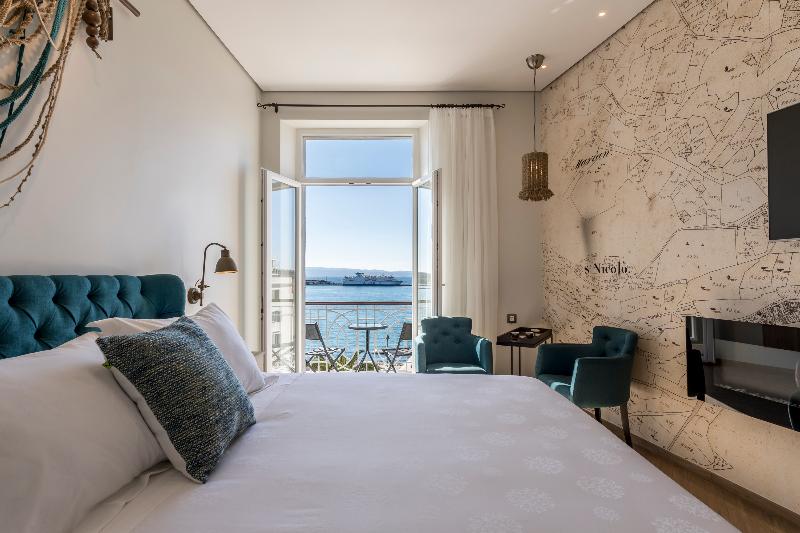 Seaview Luxury Retreat - Oda