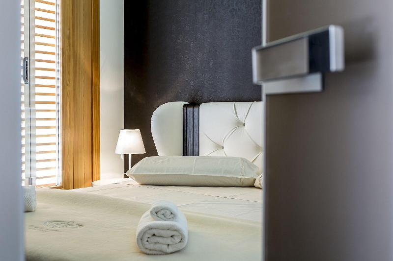 Seaview Luxury Retreat - Oda