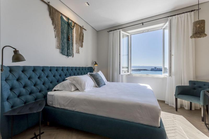Seaview Luxury Retreat - Oda
