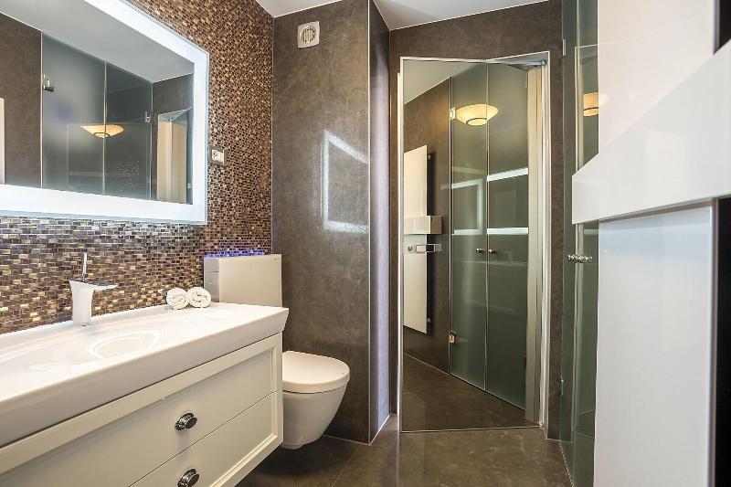 Seaview Luxury Retreat - Oda