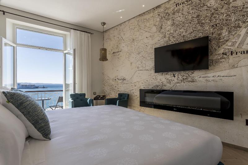 Seaview Luxury Retreat - Oda