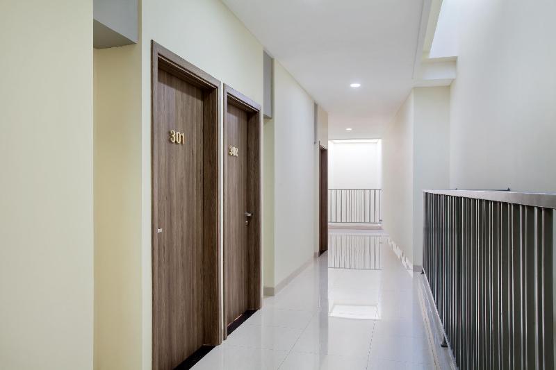 115 Portal Residence - Lobi