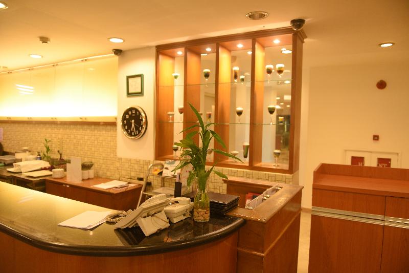 Super OYO Collection O 166 Hotel Princess - Genel