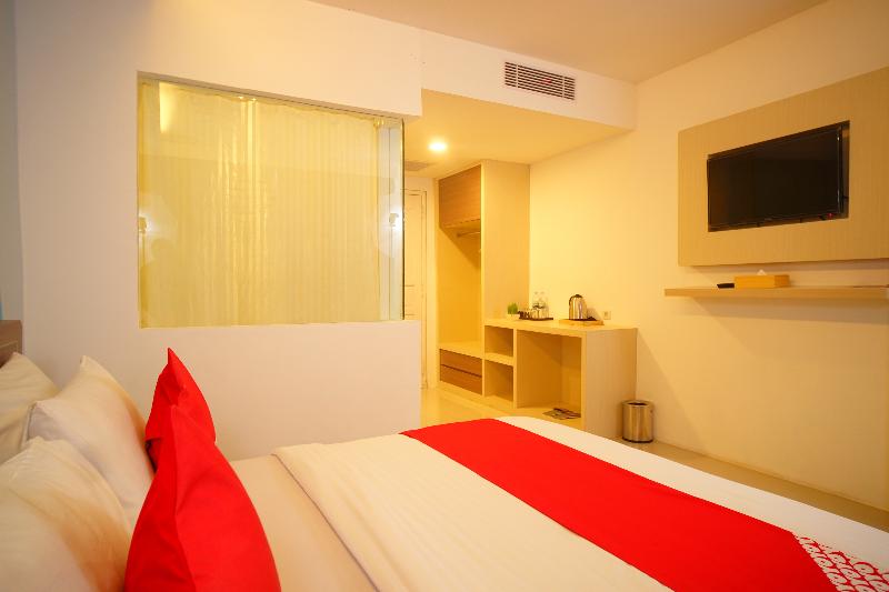 Super OYO Collection O 166 Hotel Princess - Oda
