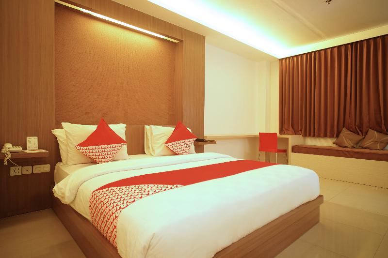 Super OYO Collection O 166 Hotel Princess - Oda