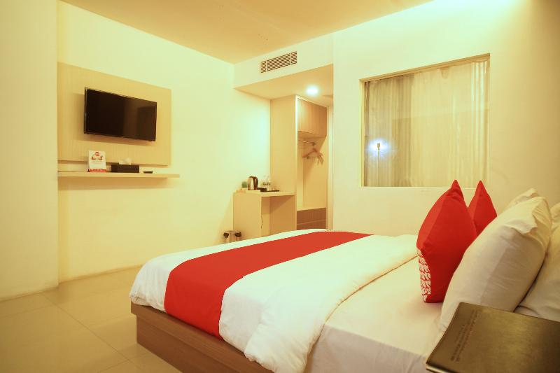 Super OYO Collection O 166 Hotel Princess - Oda