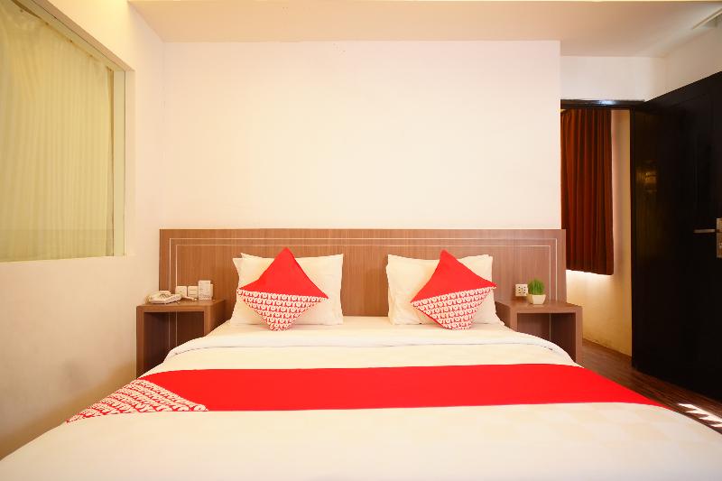 Super OYO Collection O 166 Hotel Princess - Oda