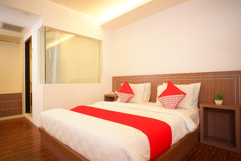 Super OYO Collection O 166 Hotel Princess - Oda