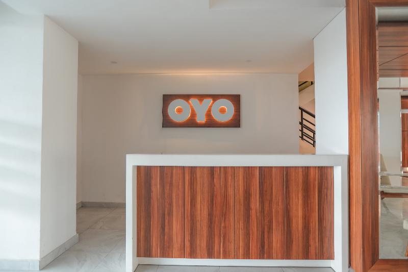 Super OYO Flagship 210 Amethyst Kemayoran - Lobi
