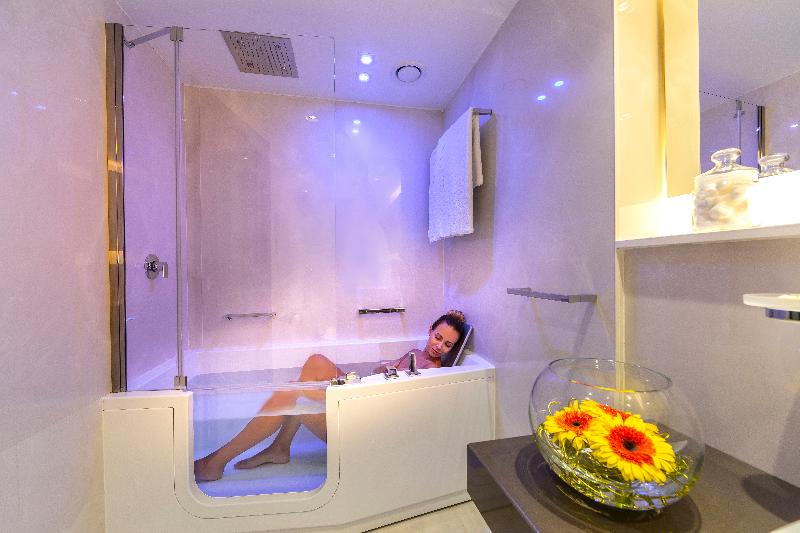 Amathus Beach Hotel Limassol - Genel