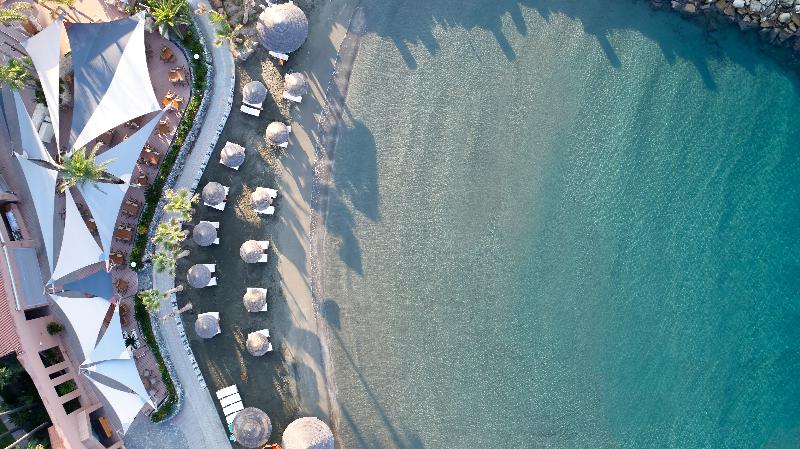 Amathus Beach Hotel Limassol - Plaj