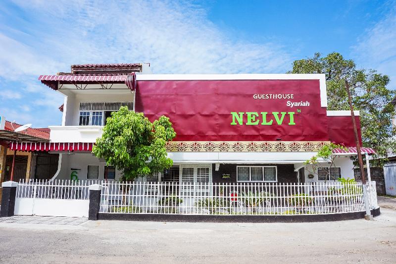 OYO 433 Nelvi Guest House Syariah - Genel