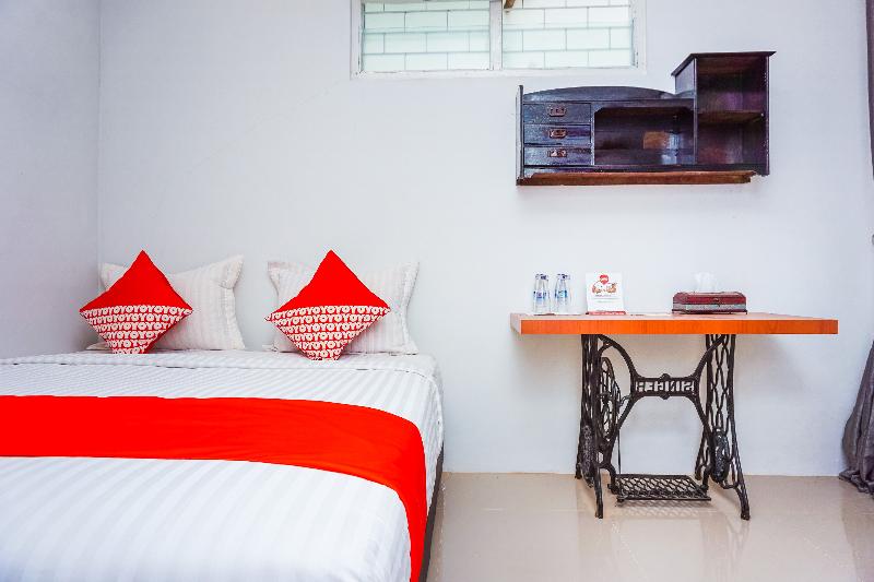 OYO 433 Nelvi Guest House Syariah - Oda