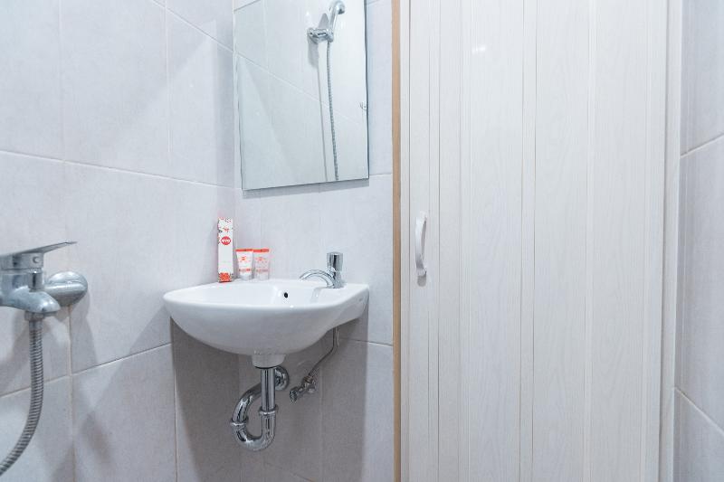 OYO 478 Balcon Biru - Oda
