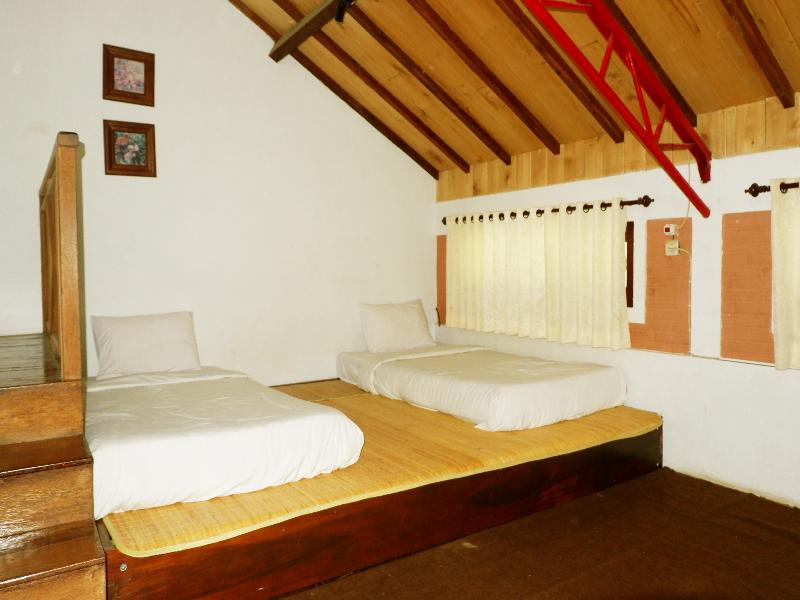 OYO 604 Cemara S Homestay - Oda