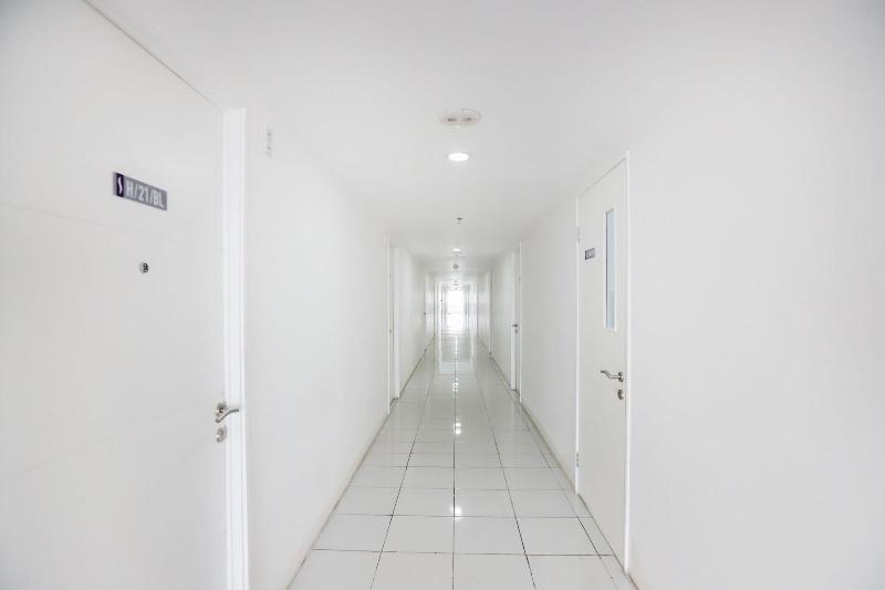 Oyo 129 Bassura City Apartment - Lobi