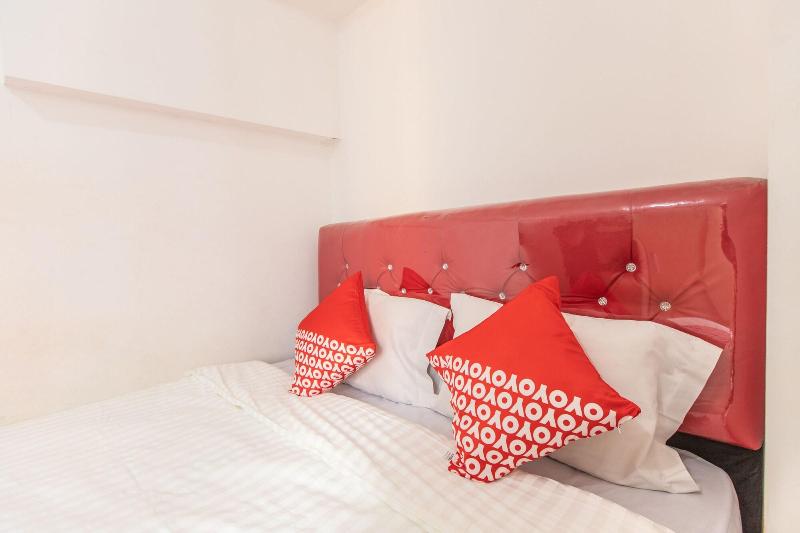 Oyo 129 Bassura City Apartment - Oda