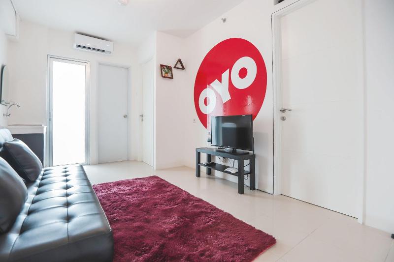 Oyo 129 Bassura City Apartment - Oda