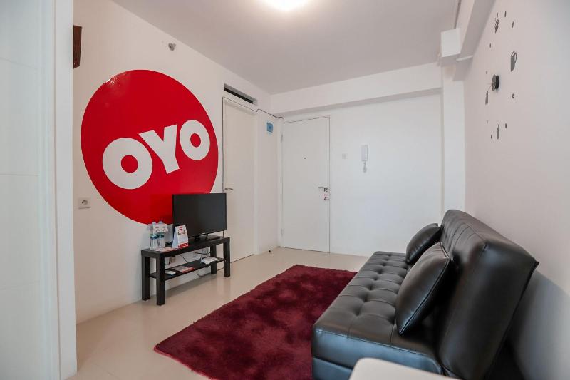 Oyo 129 Bassura City Apartment - Oda