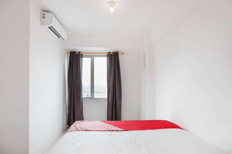 Oyo 129 Bassura City Apartment - Oda