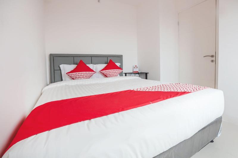 Oyo 129 Bassura City Apartment - Oda