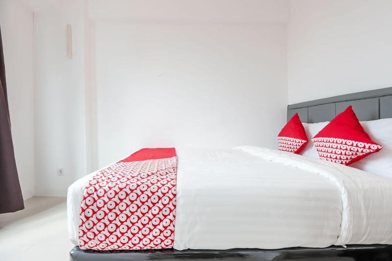 Oyo 129 Bassura City Apartment - Oda