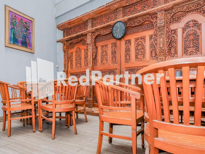 2675 Hotel Sebelas Syariah - Lobi