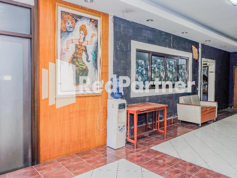 2675 Hotel Sebelas Syariah - Lobi