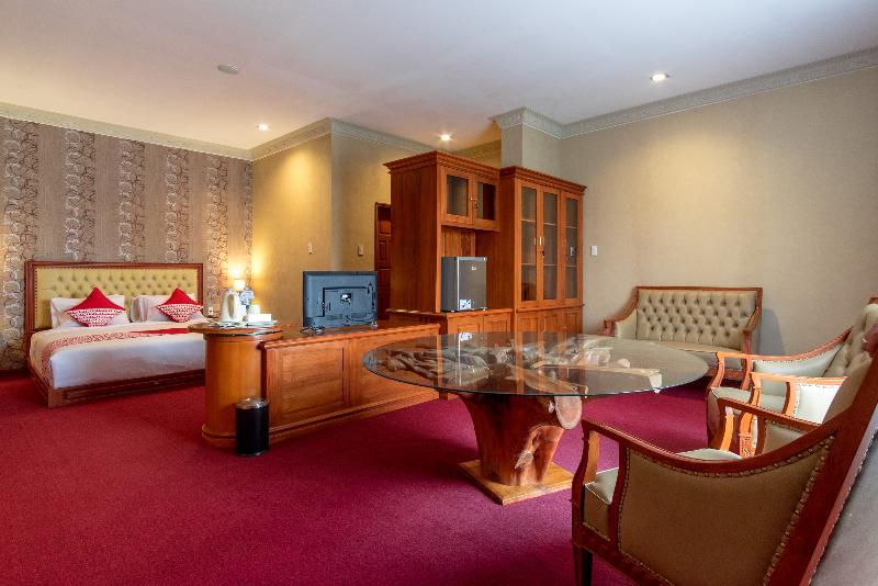 Super OYO 293 Mutiara Hijau Suites Syariah - Oda