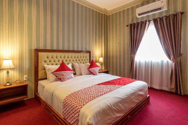 Super OYO 293 Mutiara Hijau Suites Syariah - Oda