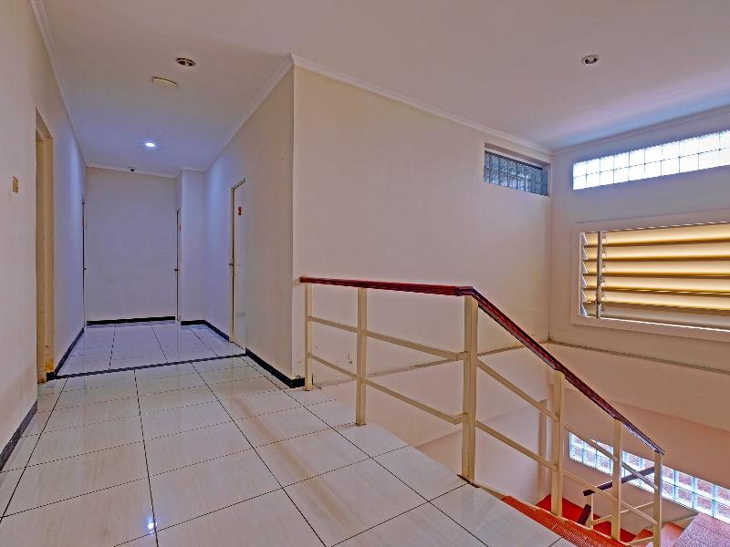 Super OYO 389 Sky Guesthouse - Lobi