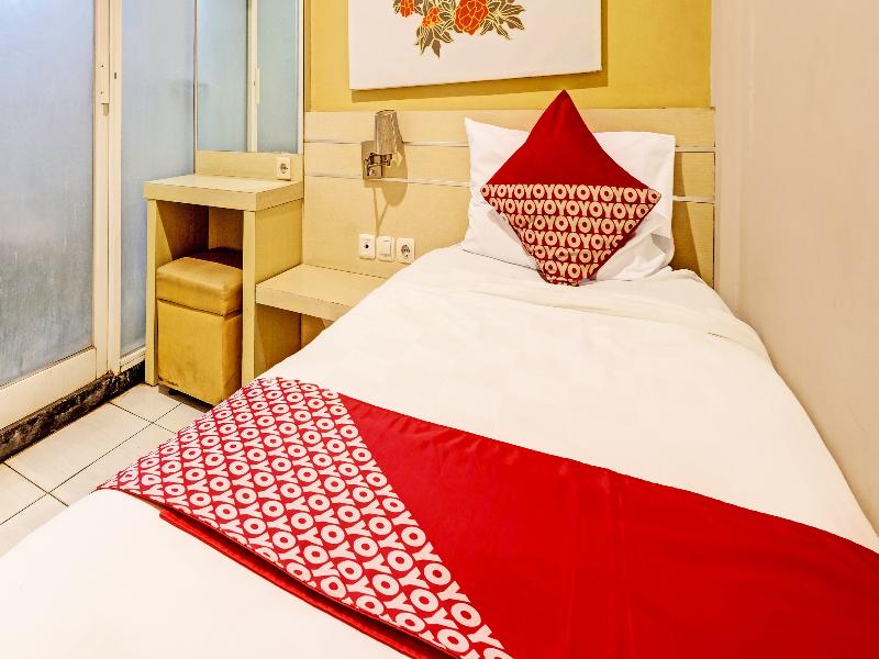 Super OYO 389 Sky Guesthouse - Oda