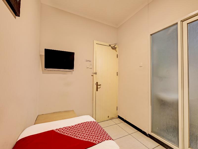 Super OYO 389 Sky Guesthouse - Oda