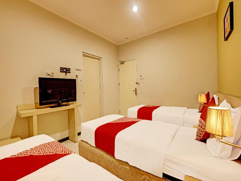 Super OYO 389 Sky Guesthouse - Oda