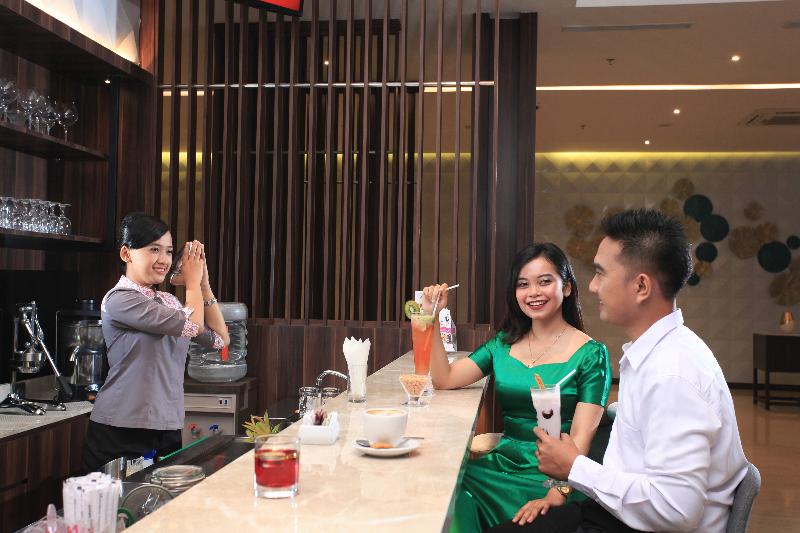 Swiss-Belinn Modern Cikande - Bar