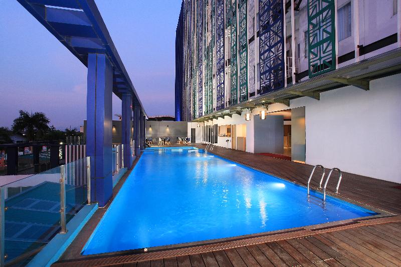 Swiss-Belinn Modern Cikande - Havuz