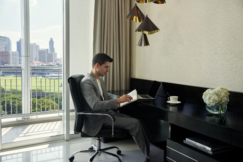Dusit Suites Hotel Ratchadamri Bangkok - Oda