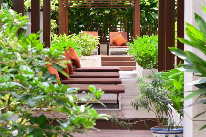 Dusit Suites Hotel Ratchadamri Bangkok - Teras