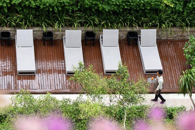 Dusit Suites Hotel Ratchadamri Bangkok - Teras