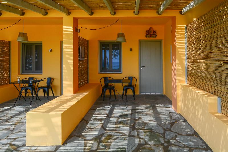 Rooster Guesthouse Rooms - Genel